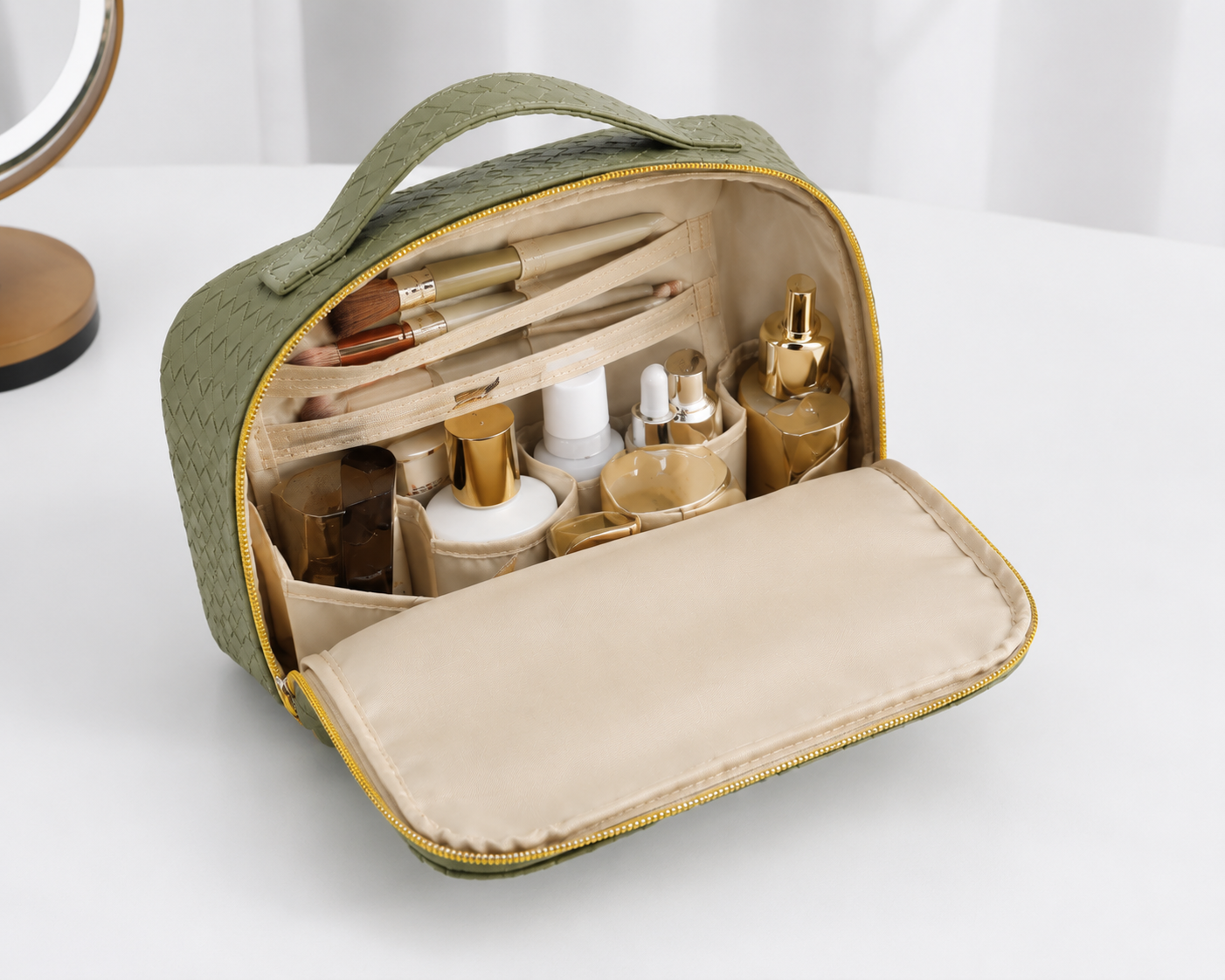 Stay Organized Anywhere – Waterproof Travel Makeup & Toiletry Organizer Bag